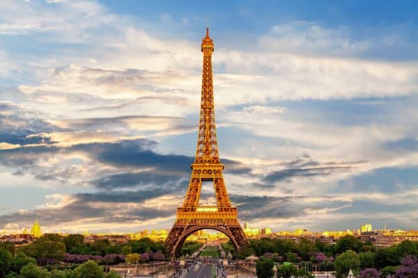 7 of the Best Apps to Download Before Visiting Paris