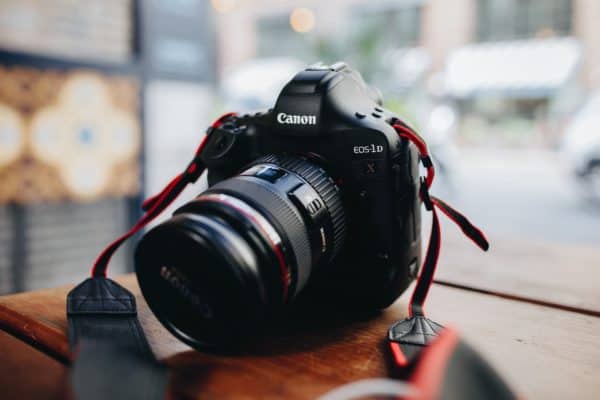 Secure Camera Straps: What to Look for and Which Ones to Buy